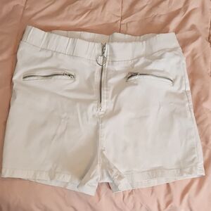 Rue21 High Waist White Women's Shorts with Zipper Detail